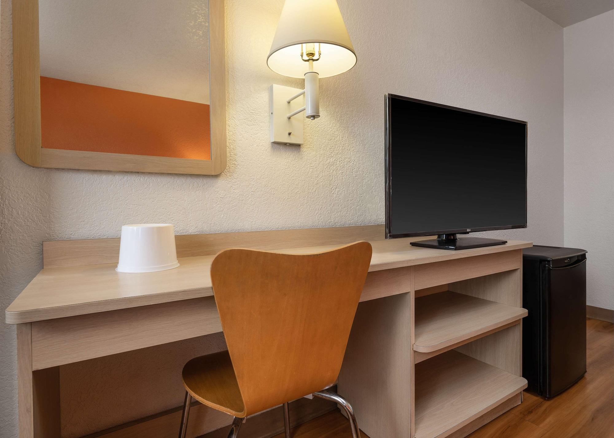 Motel 6-Buena Park, Ca - Knotts Berry Farm - Disneyland Dış mekan fotoğraf
