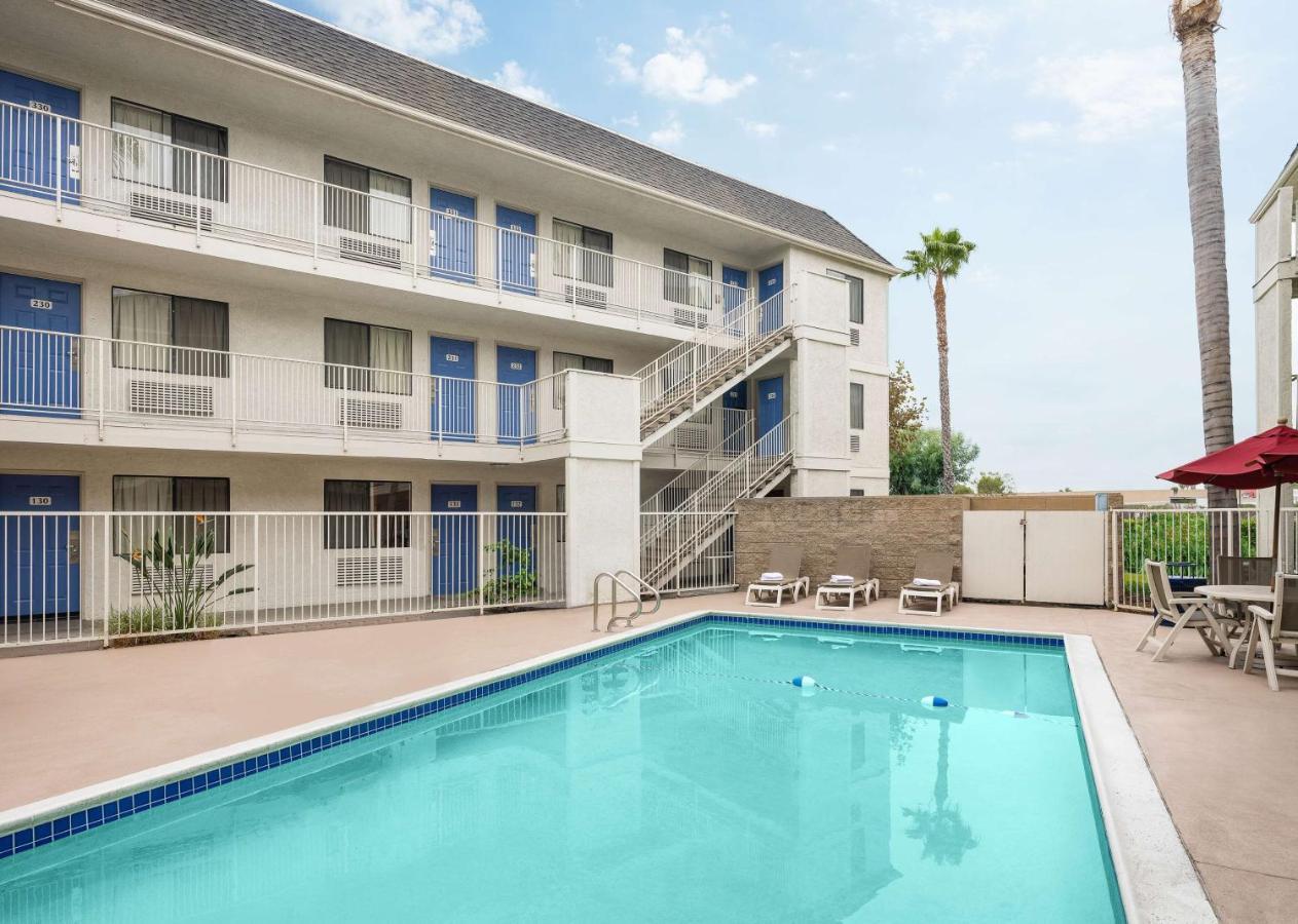 Motel 6-Buena Park, Ca - Knotts Berry Farm - Disneyland Dış mekan fotoğraf