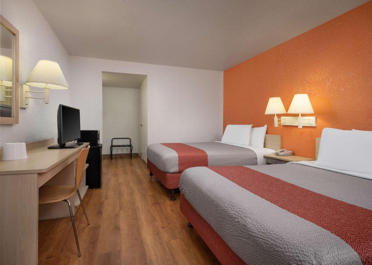 Motel 6-Buena Park, Ca - Knotts Berry Farm - Disneyland Dış mekan fotoğraf