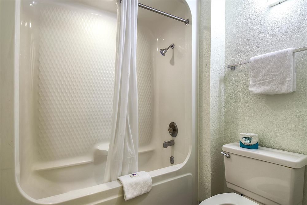 Motel 6-Buena Park, Ca - Knotts Berry Farm - Disneyland Dış mekan fotoğraf