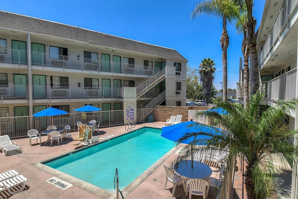 Motel 6-Buena Park, Ca - Knotts Berry Farm - Disneyland Dış mekan fotoğraf