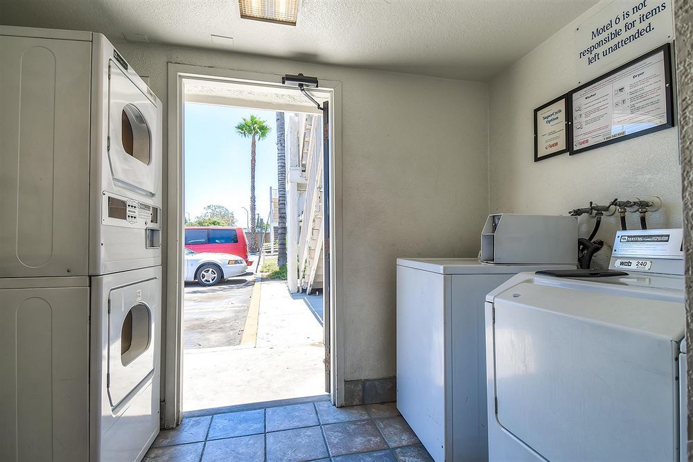 Motel 6-Buena Park, Ca - Knotts Berry Farm - Disneyland Dış mekan fotoğraf