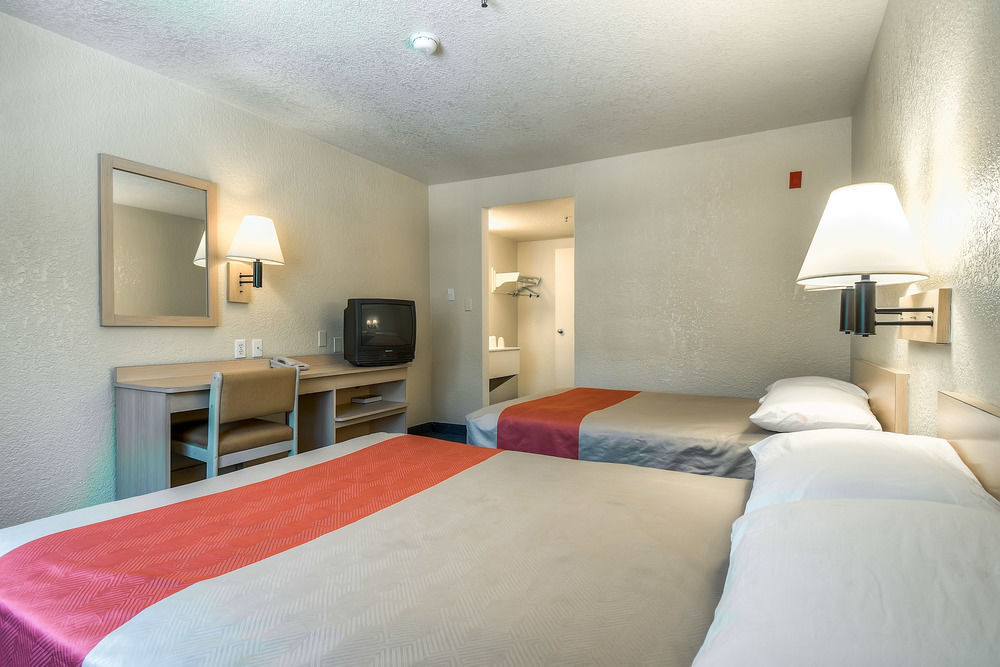 Motel 6-Buena Park, Ca - Knotts Berry Farm - Disneyland Dış mekan fotoğraf